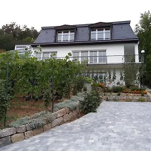 https://idyllisches-wohnen-weinberg.com-bavaria.com