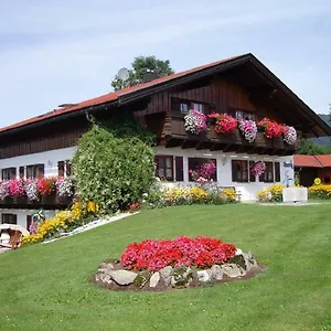 https://ferienwohnungen-baur.com-bavaria.com